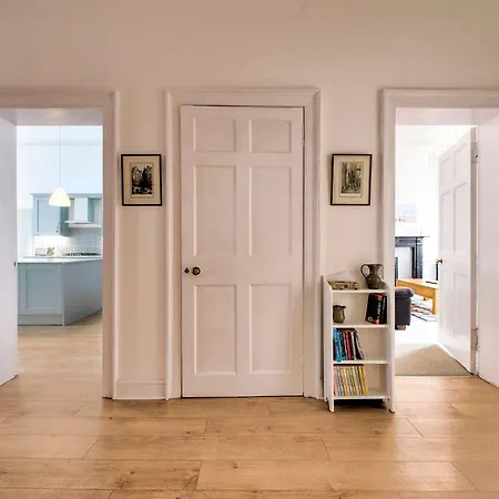 Appartamento Altido Spacious And Stylish 4-bed Georgian Edimburgo