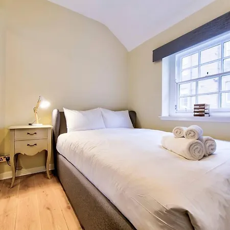 Altido Mews House In The City Holiday home Edinburgh
