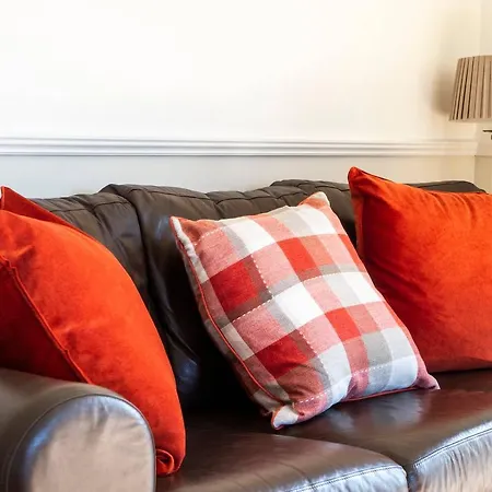 Homely 3bed Apt In Comely Bank With Free Parking Apartment *