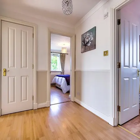 Homely 3bed Apt In Comely Bank With Free Parking Edinburgh