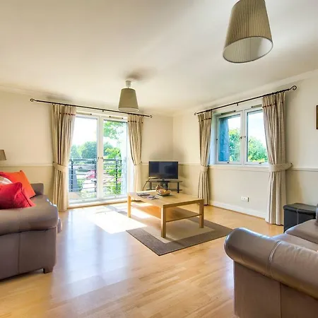 Apartment Homely 3bed Apt In Comely Bank With Free Parking *