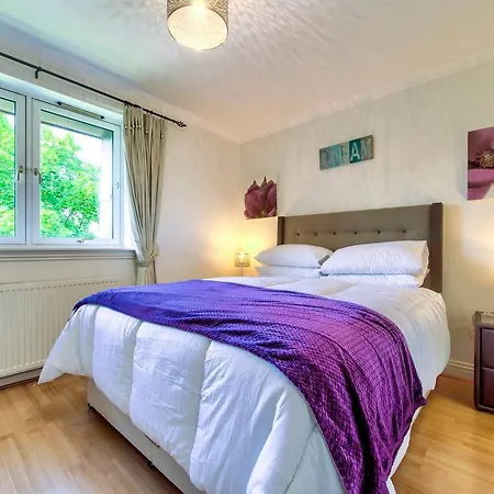 Apartment Homely 3bed Apt In Comely Bank With Free Parking *