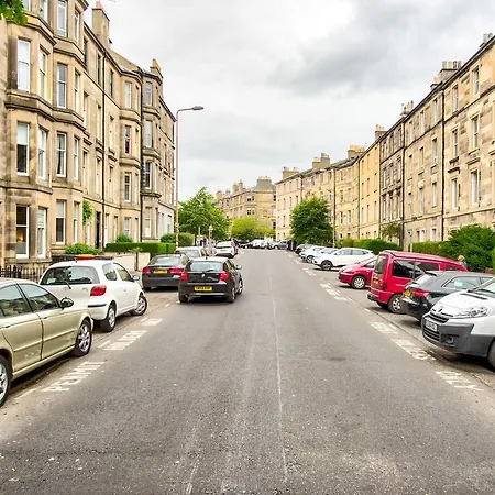 Bright With Stunning Views Apartmán Edinburgh