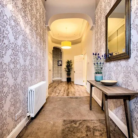 Apartment Altido Charming 2bed Flat In A Vibrant New Town Location *