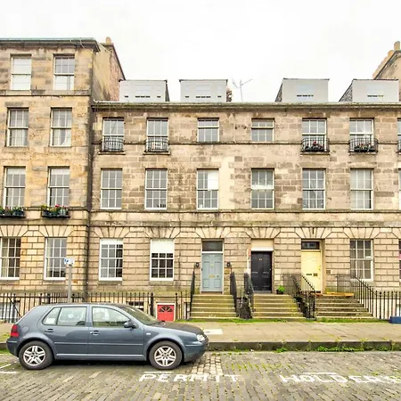 Apartment Altido Charming 2bed Flat In A Vibrant New Town Location *