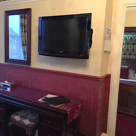 Lauderville Pensjonat 4*