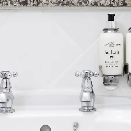 Fountain Court - Royal Garden Aparthotel