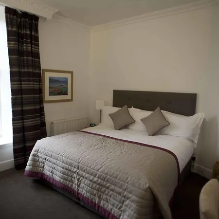 Fountain Court - Royal Garden 4*