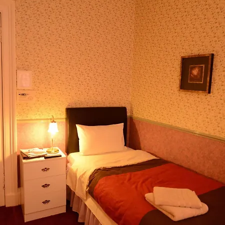 The Thistle House * Edinburgh