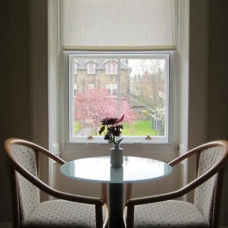 Kew House 5*