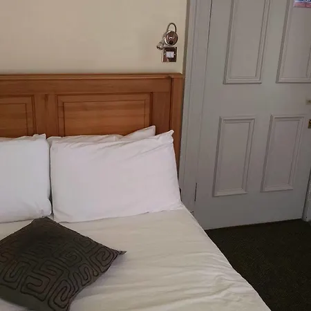Mw Townhouse 4*