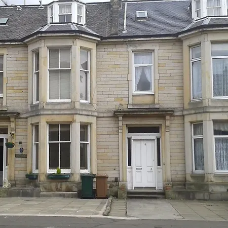 Capital House 3* Edinburgh