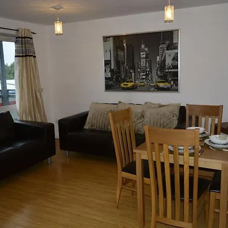 Holistic Aparment- Brunswick St