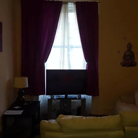 Centre Jasmine -sleeps 7