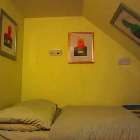 Castle Rock - Adults Only Hostel *