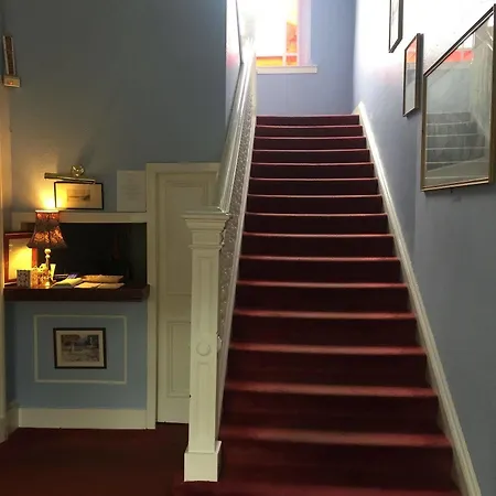 Dorstan House 3*