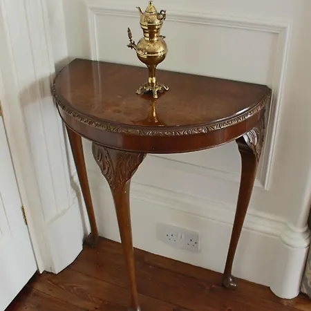 Highfield 4* Edinburgh