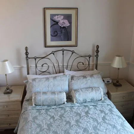 Highfield 4* Edinburgh