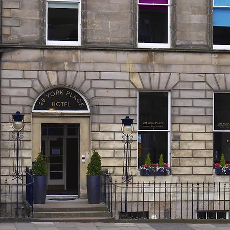 28 York Place 3*