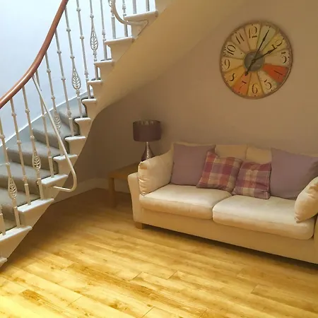 Capital Retreats - Shandwick Place * Edinburgh
