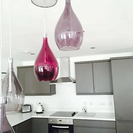 Capital Retreats - Shandwick Place Apartment Edinburgh