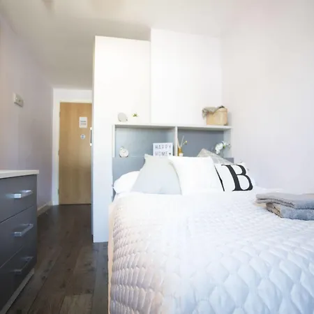 Beaverbank Place - Campus Hotel 2*