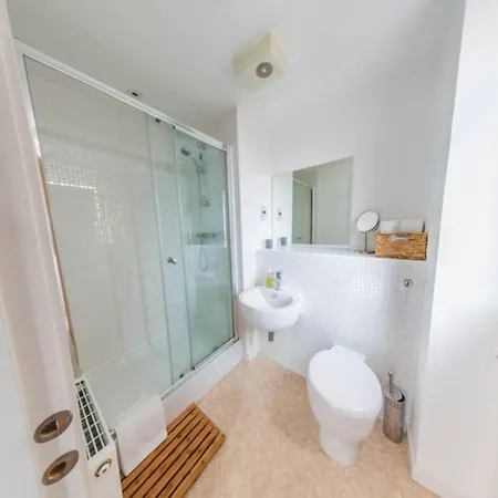 Apartment 2 Bedroon With Balcony And Seaviews *
