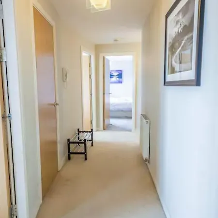 2 Bedroon With Balcony And Seaviews Apartment *