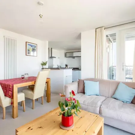 2 Bedroon With Balcony And Seaviews * Édimbourg