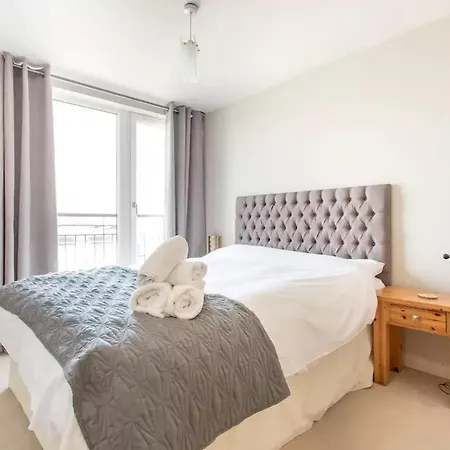Apartment 2 Bedroon With Balcony And Seaviews Edinburgh