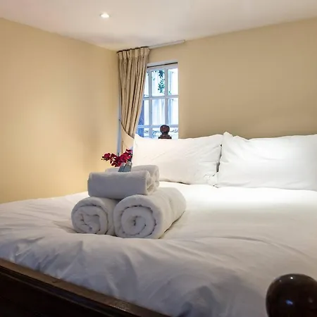 Διαμέρισμα Altido Equisite 3br At The Heart Of The Old Town