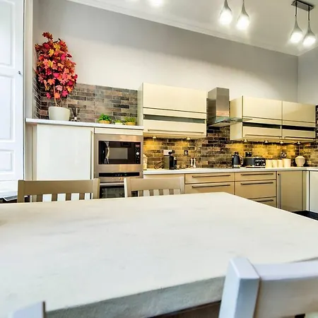 Luxury 1-bed In The Heart Of The City Centre Apartment *