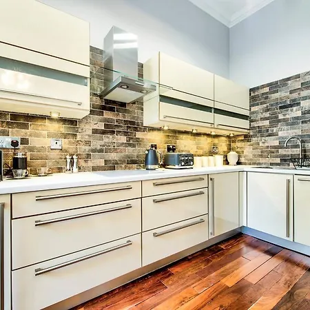 Luxury 1-bed In The Heart Of The City Centre Apartment *