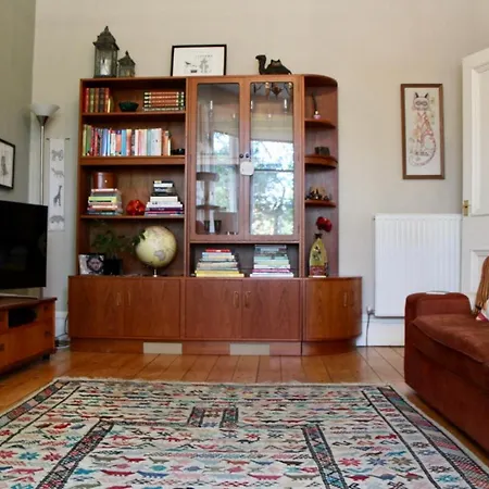 With Garden Appartement