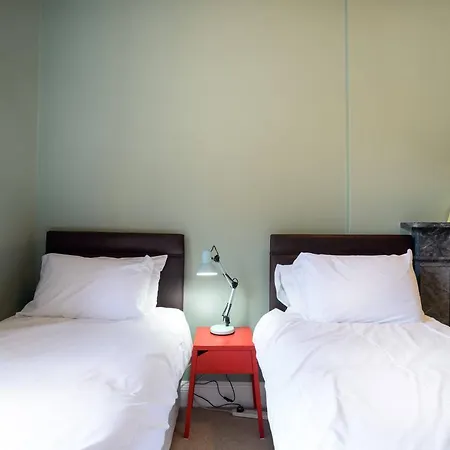 Great Location! 3bed Flat 公寓