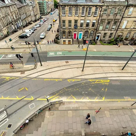 Altido Spacious & Elegant Apt By St Andrew Square W View Appartement
