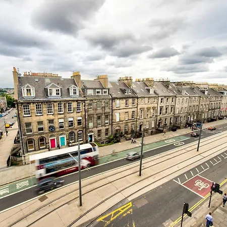 Altido Spacious & Elegant Apt By St Andrew Square W View Appartement
