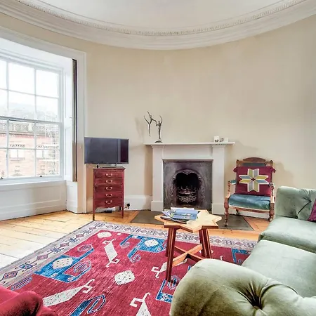 Altido Spacious & Elegant Apt By St Andrew Square W View *