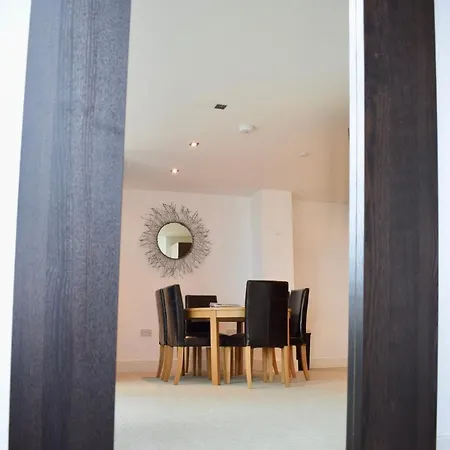 דירה 2 Bedroom Penthouse With Balcony And Castle Views *