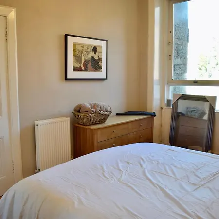 Daire 2 Bedroom Traditional Flat *