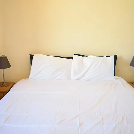 2 Bedroom Traditional Flat