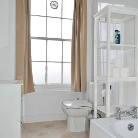 Appartement 5 Bedroom Flat In City Centre Edinburgh