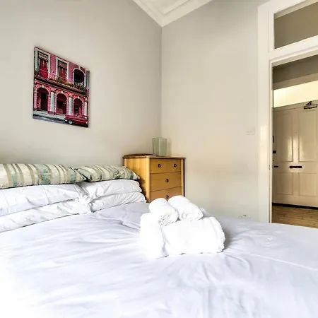 Apartment Altido Super Stylish 2bed Stockbridge Apt Edinburgh