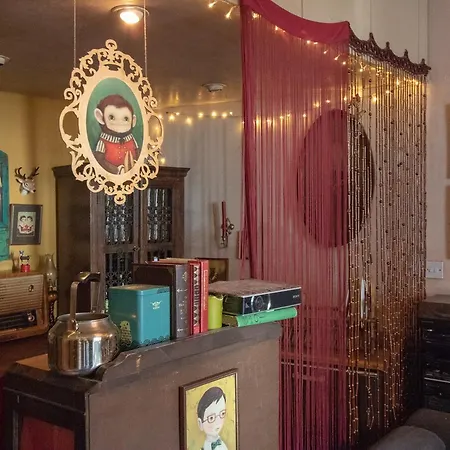 1 Bedroom Flat In The Centre