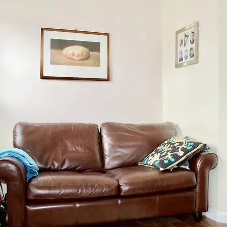 Lovely 1 Bedroom Flat In Stockbridge *