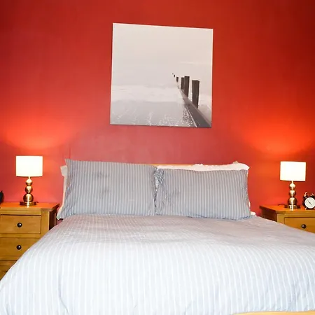 Colourful 1 Bedroom Near Centre * 爱丁堡