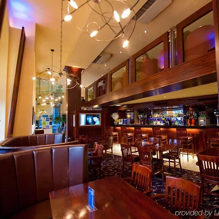 Express Centre By Ihg Отель