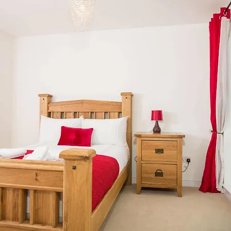 Holistic - Hawkhill Apartment