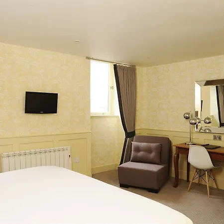Grove House Hotel 3*