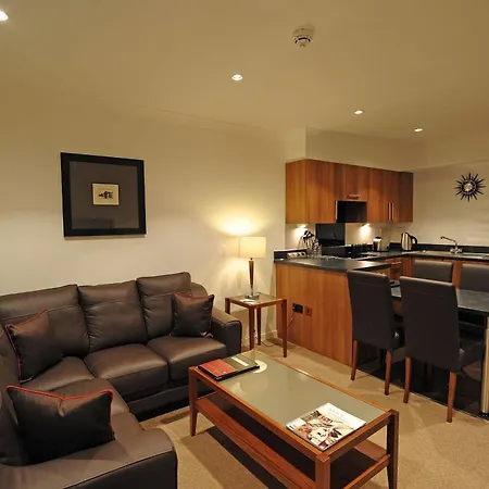 Apartahotel Stewart By Heeton Concept - Edimburgo